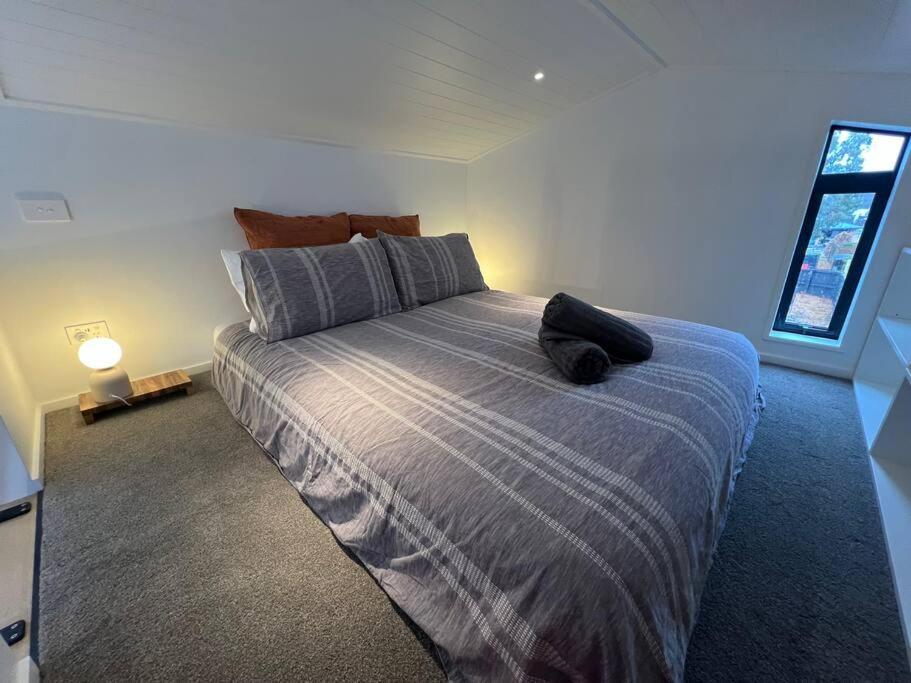 Alpine Chalet - Views, Fire-Pit, Central, Cosy Wanaka Exteriör bild